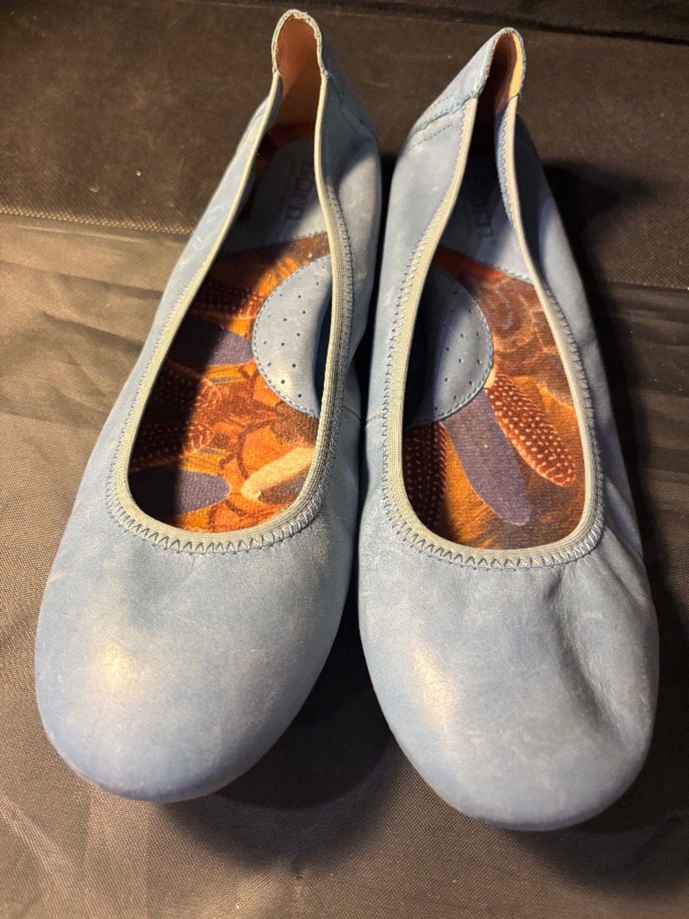 BORN blue leather ballet flats size 40/10 usa. New!